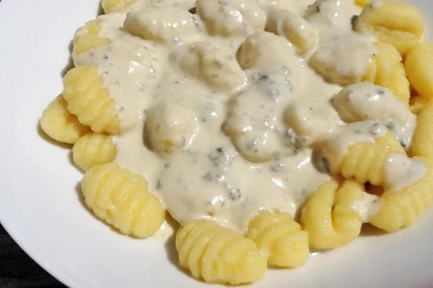 &Ouml;sterzola Sauce