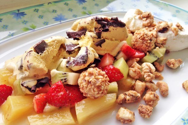 Kunterbunter Eisbecher
