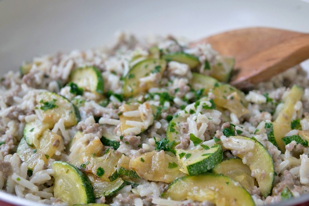 Zucchinipfanne mit Faschiertem