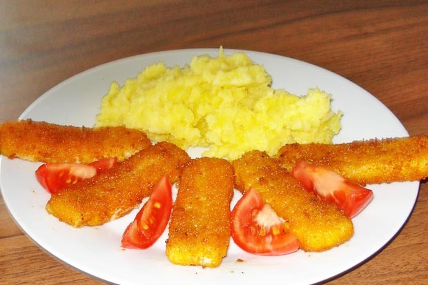 Fischstäbchen mit Kartoffelstampf