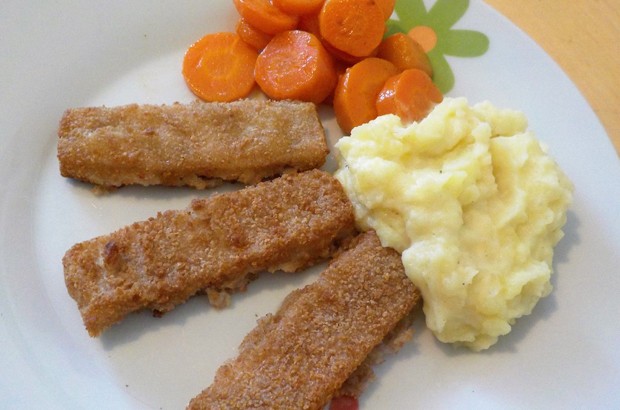Fischstäbchen mit Kartoffelstampf