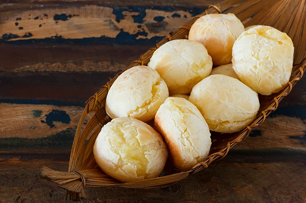 P&atilde;o de queijo - brasilianische K&auml;sebrot-B&auml;llchen