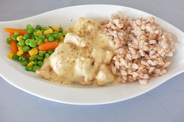Putengeschnetzeltes mit Dinkelreis und Gemüse