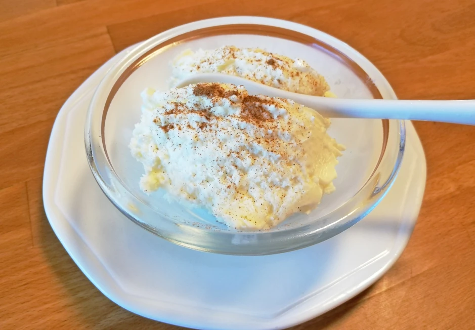 Joghurt Cremeeis mit Schuss