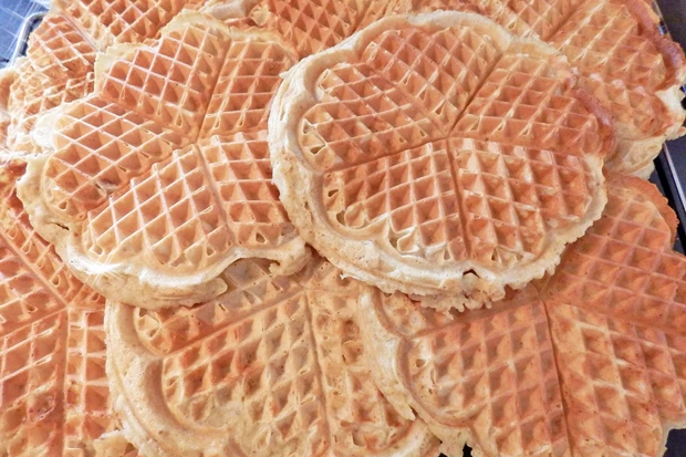 Waffeln mit Nüssen