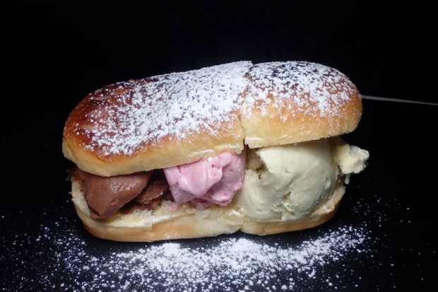 M&ouml;venpick-Eis-Sandwich