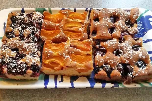 Gemischter Obstkuchen