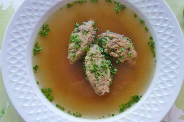 Lebernockerlsuppe