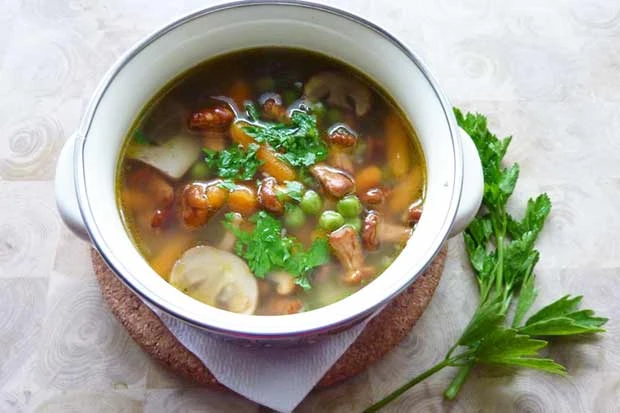 Eierschwammerl-Suppe