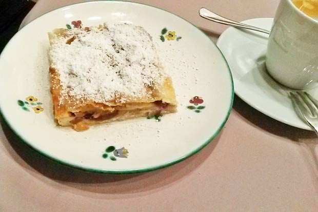 Apfelstrudel