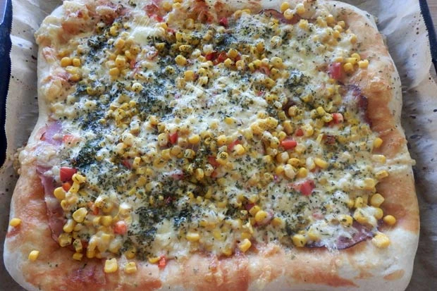 Pizza mit Dinkelmehl