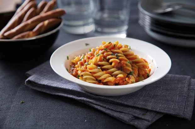 Fusilli Napoletana mit frischen aromatischen Kr&auml;utern