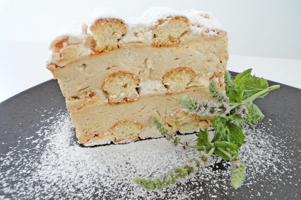 Cappuccino-Kardinalschnitte