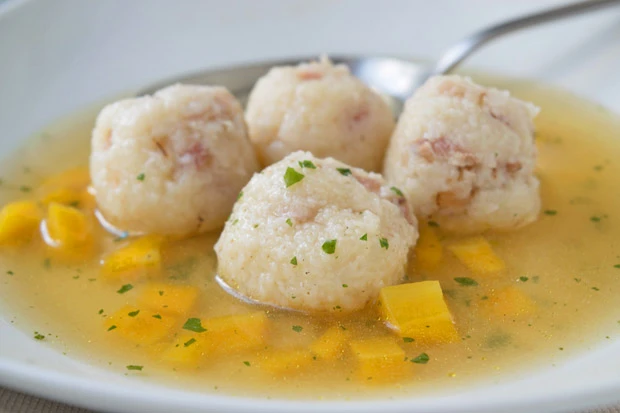 Grie&szlig;kn&ouml;delsuppe