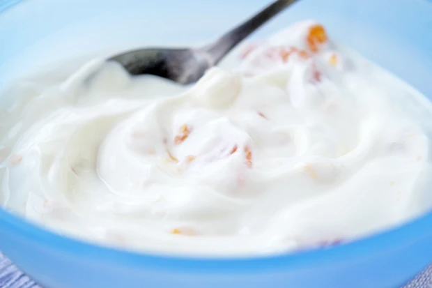 Topfencreme mit Orangen
