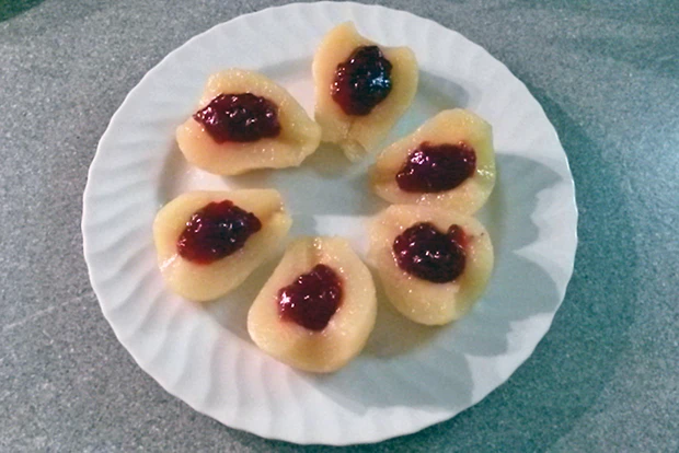 Birnen mit Preiselbeeren