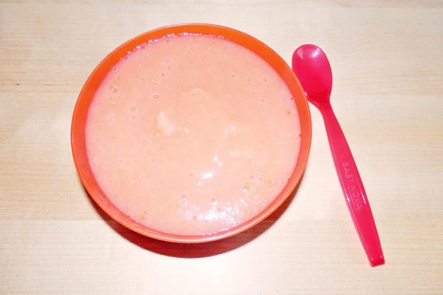 Erdbeer-Apfel-Babybrei