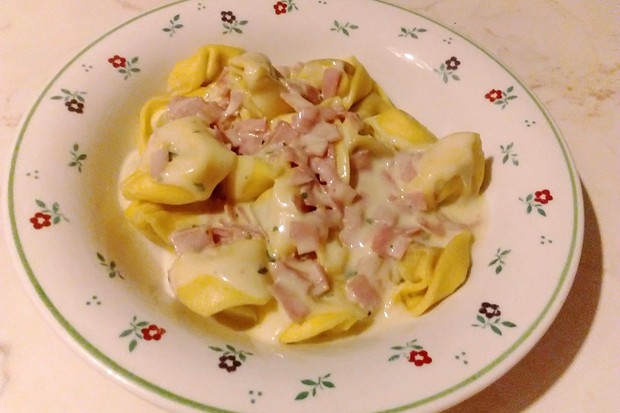 Tortellini in Schinkenoberssauce