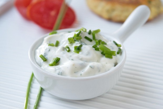 Joghurt-Schnittlauchsauce