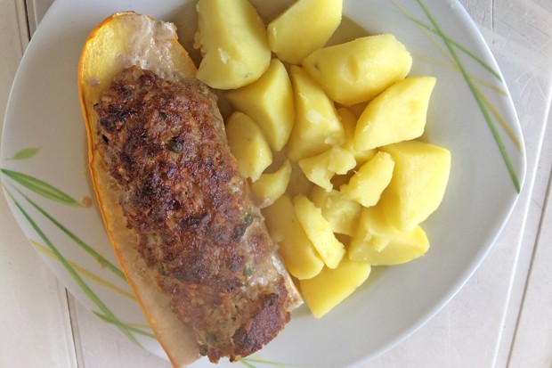 Gefüllte Zucchini