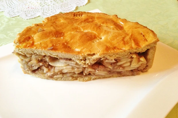 Gedeckter Apfelkuchen