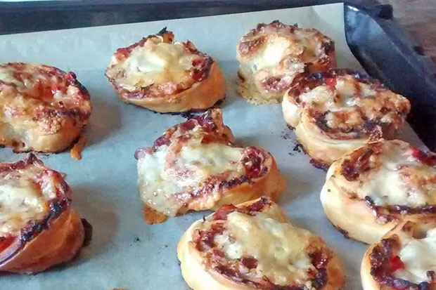Blätterteigpizzaschnecken