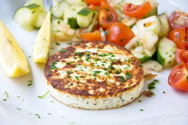 Halloumi mit Zitronen