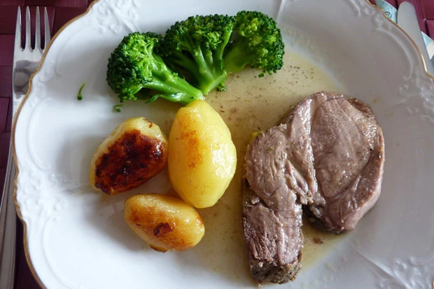 Lammkeule gebraten