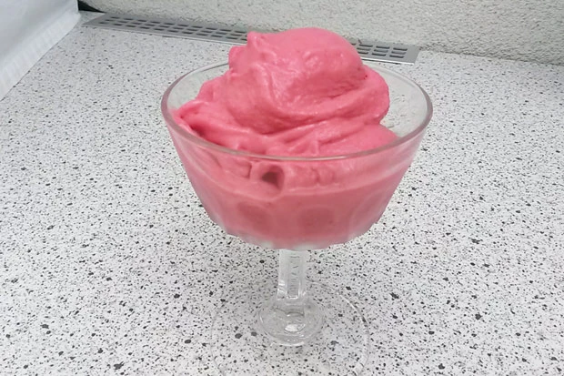 Himbeer-Joghurteis