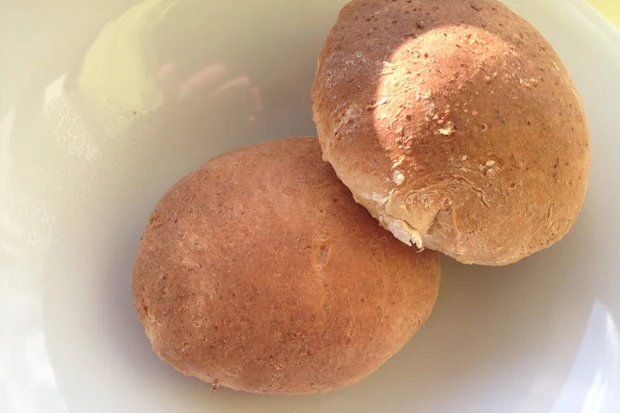Glutenfreie Milchbr&ouml;tchen
