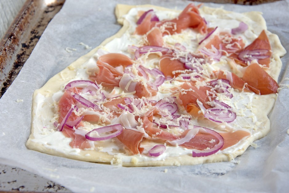 Flammkuchen mit Prosciutto