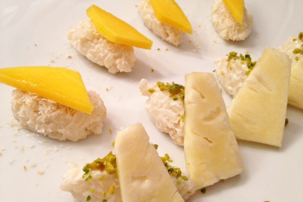 Milchreis mit Ananas und Mango