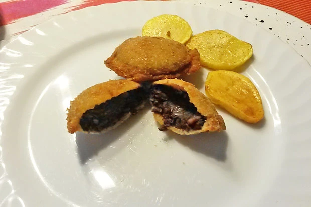 Panierte Blutwurstradeln