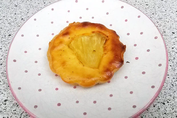 Topfencremet&ouml;rtchen mit Ananas
