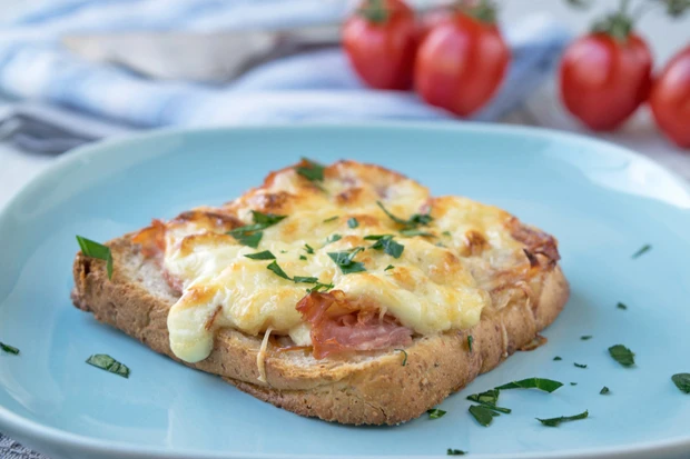 Schinken-Topfen-Toast