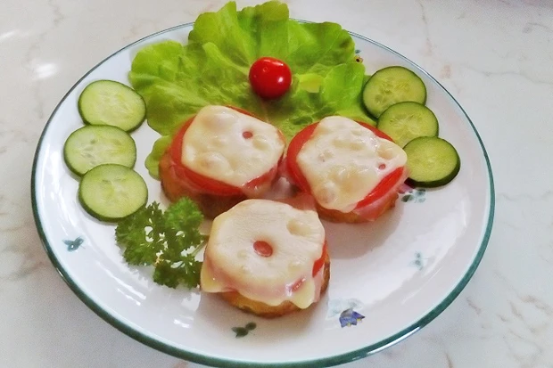 &Uuml;berbackene Mini-Kartoffelpuffer