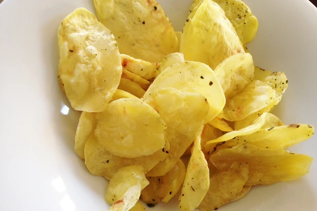 Mikrowellenkräuterchips