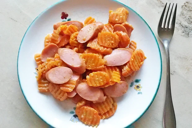 Karottengemüse mit Frankfurter
