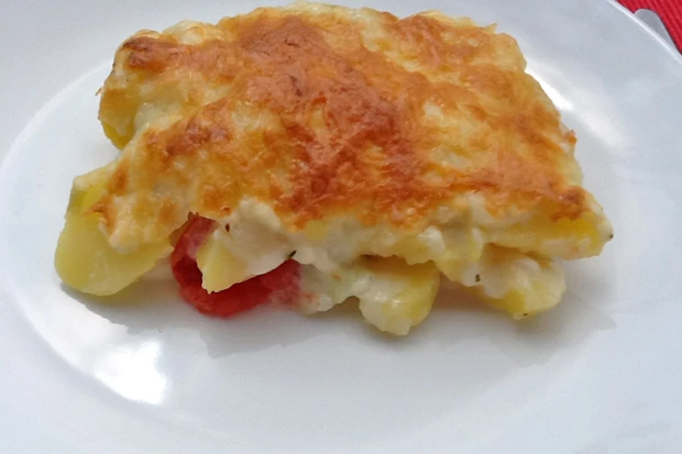 Kartoffelgratin mit Tomaten