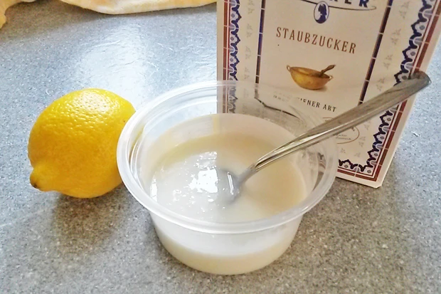 Schnelle Zitronenglasur