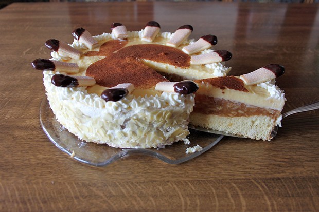 Apfel-Pudding-Torte