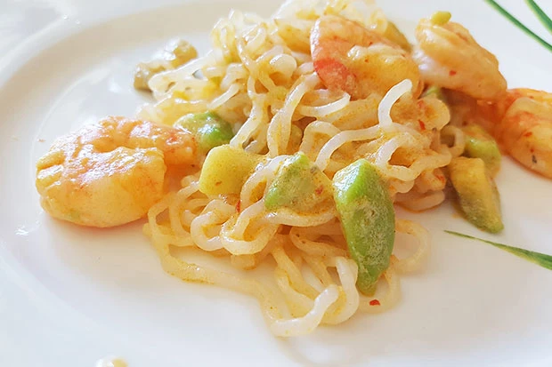 Avocado-Garnelen-Pfanne