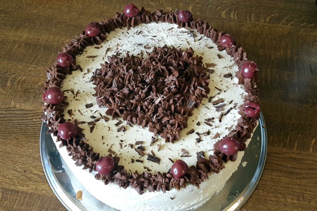 Wickeltorte Schwarzwälder Kirsch