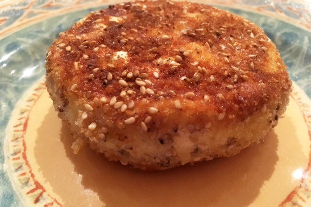 Gebackener Camembert mit Sesam