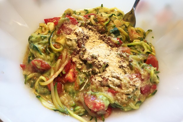Zoodles mit Avocadosauce
