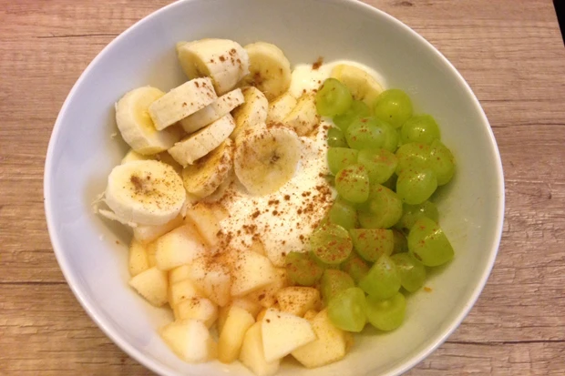 Dreierlei Früchte mit Joghurt