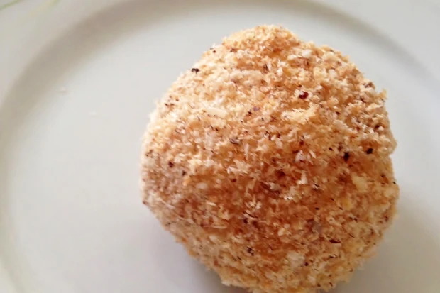 Marillenknödel mit Kokos-Nuss