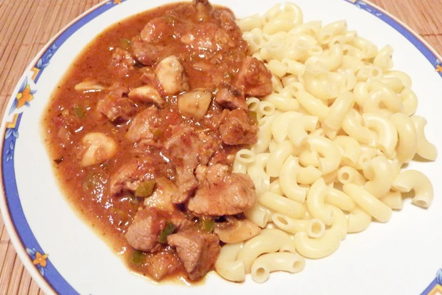 Schweinsragout mit Pilzen
