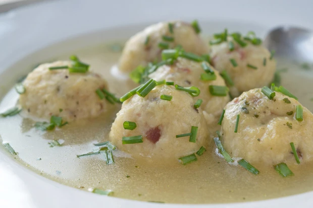 Specknockerlsuppe