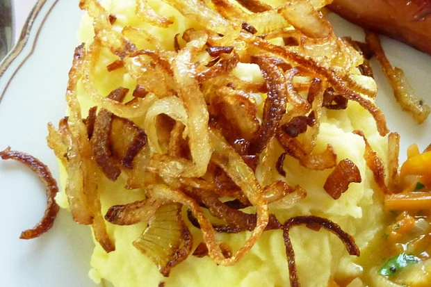 Erdäpfelpüree mit Röstzwiebel